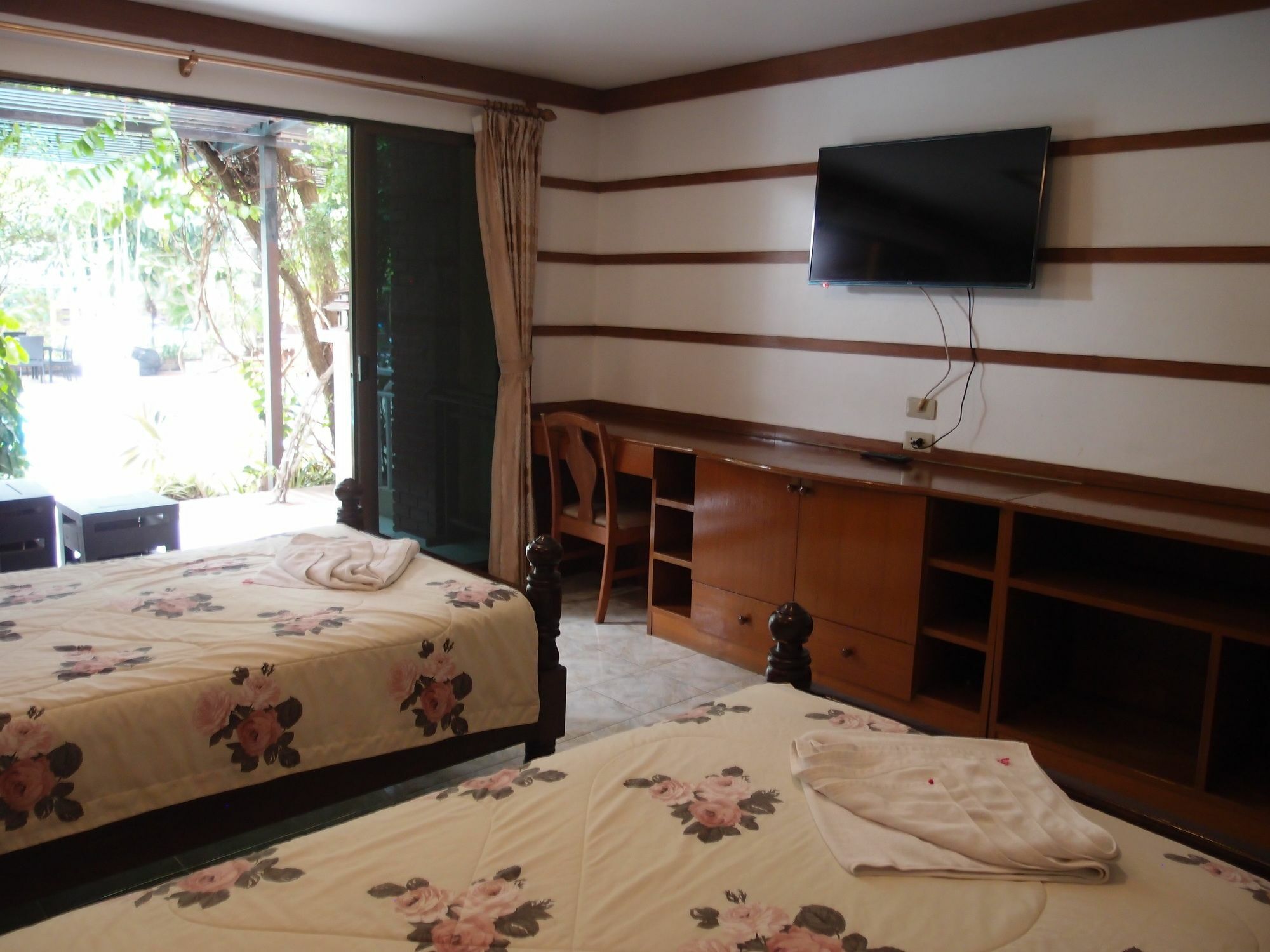 Blue Garden Resort Pattaya Jomtien Beach Exterior photo